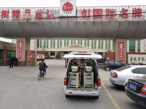 濟(jì)南中國(guó)重汽某零部件供應(yīng)商使用焊本螺母輸送機(jī)